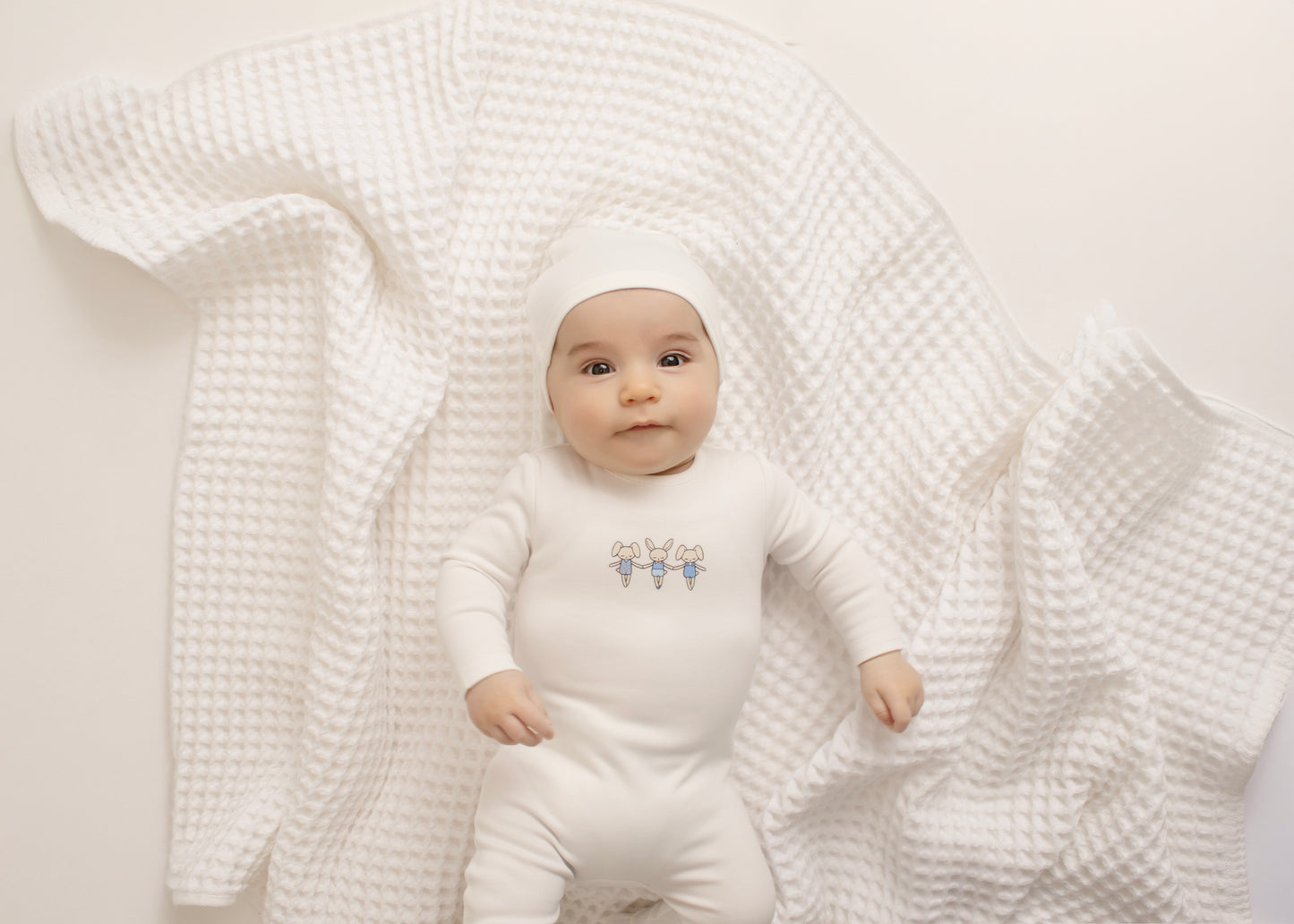 Mini Dancing Bunnies Footie - White